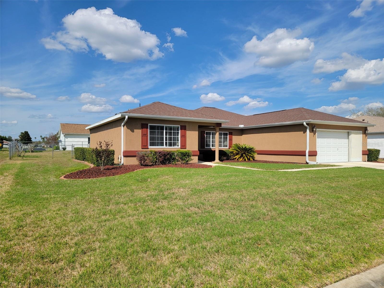 Property Photo: 11395 SW 139th Street FL 34432