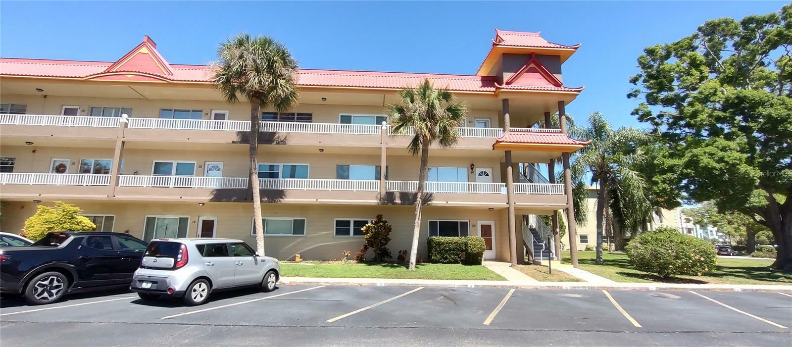 Property Photo:  2402 Ecuadorian Way 20  FL 33763 
