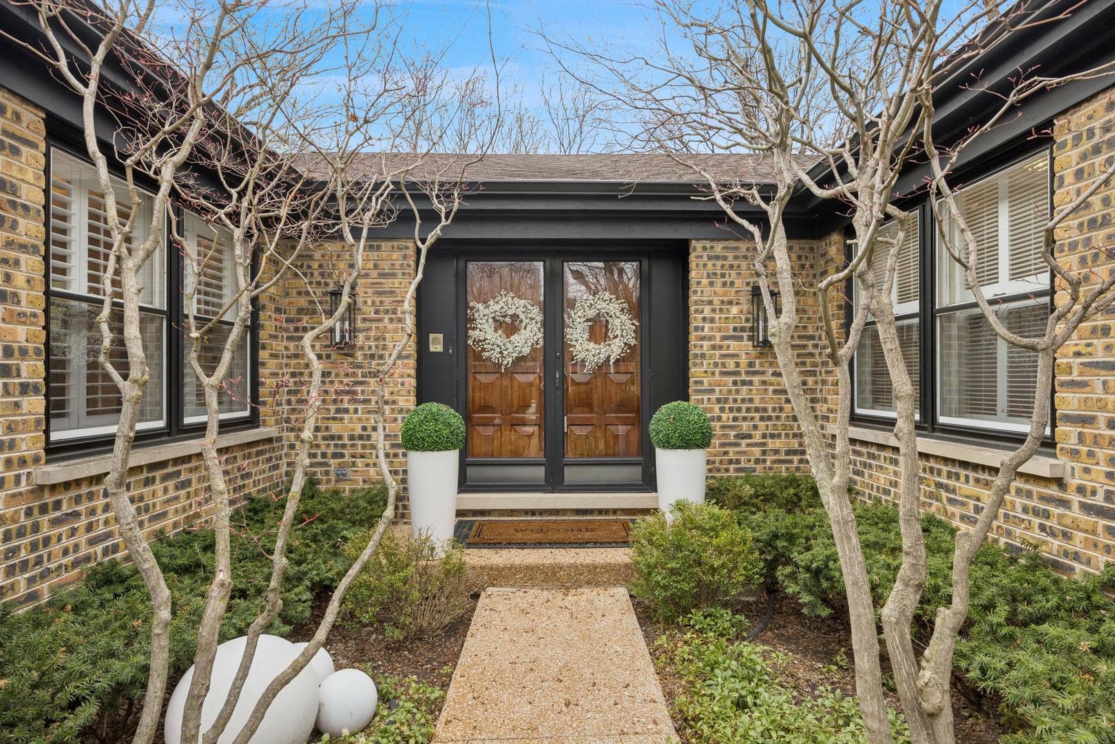 Property Photo: 3856 Dauphine Avenue IL 60062