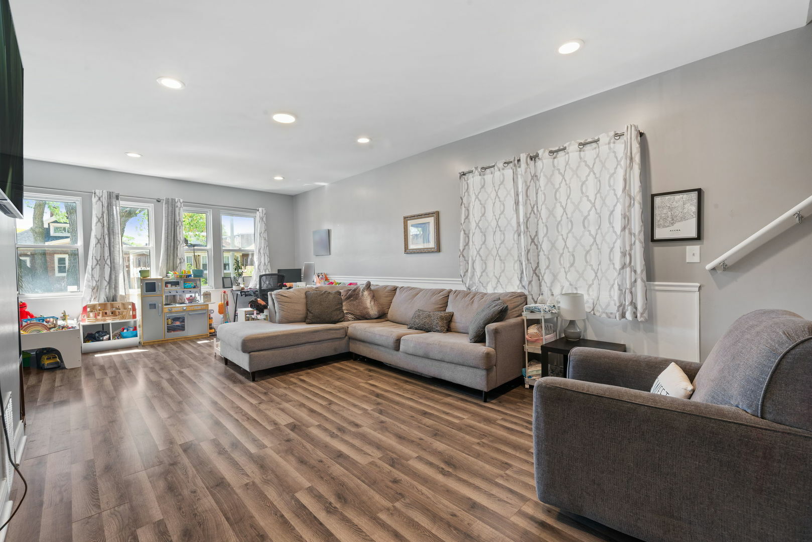 Property Photo: 2911 N 76th Court IL 60707