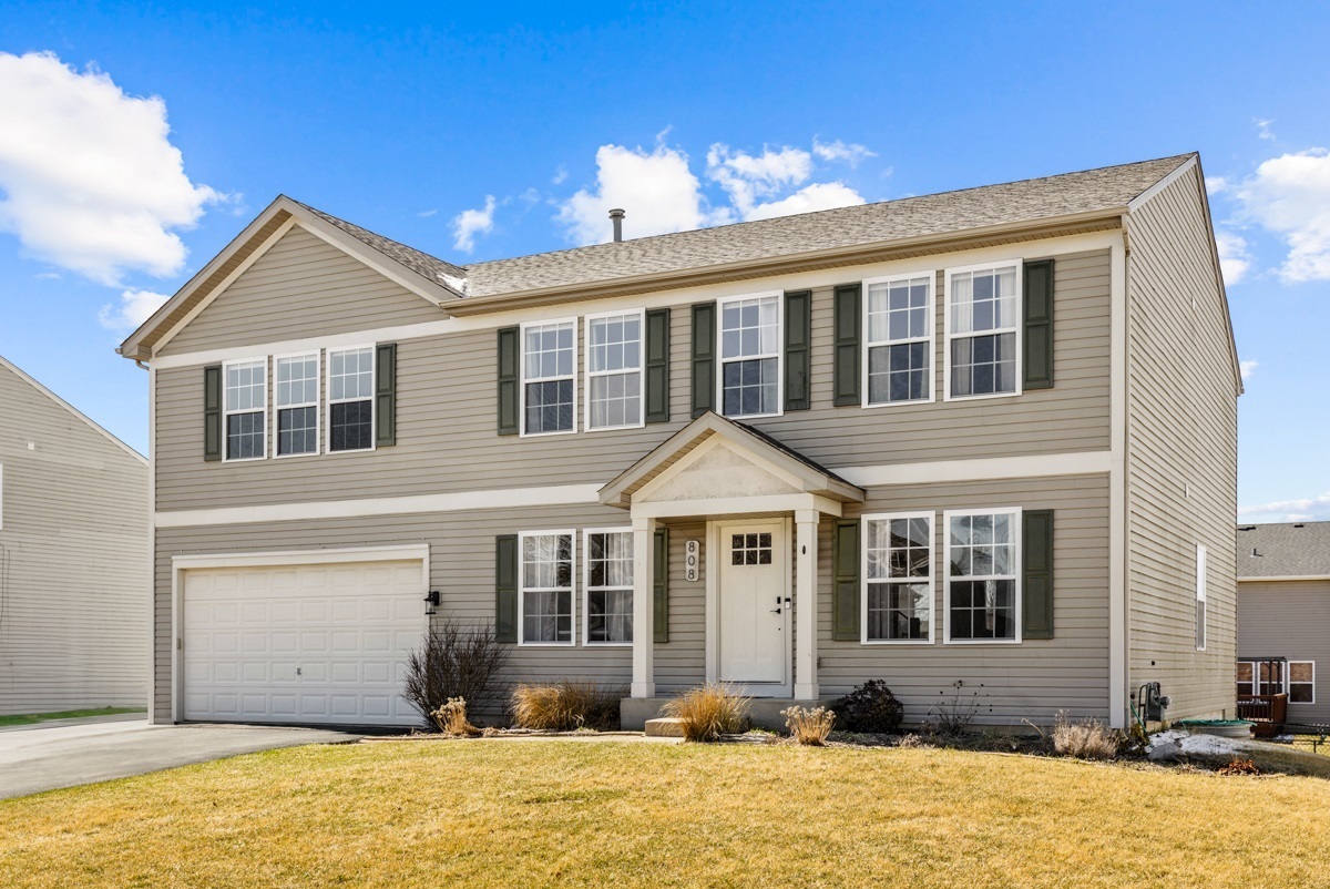 Property Photo: 808 Willow Street IL 60146