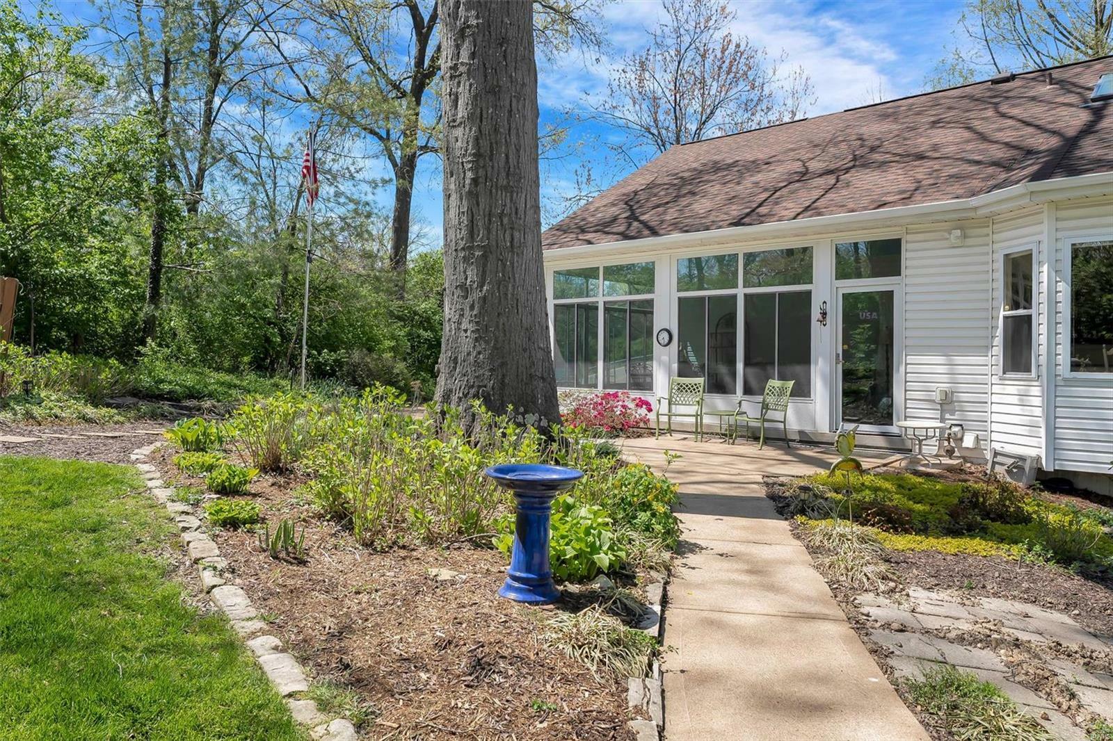 Property Photo: 496 Highland Avenue MO 63122
