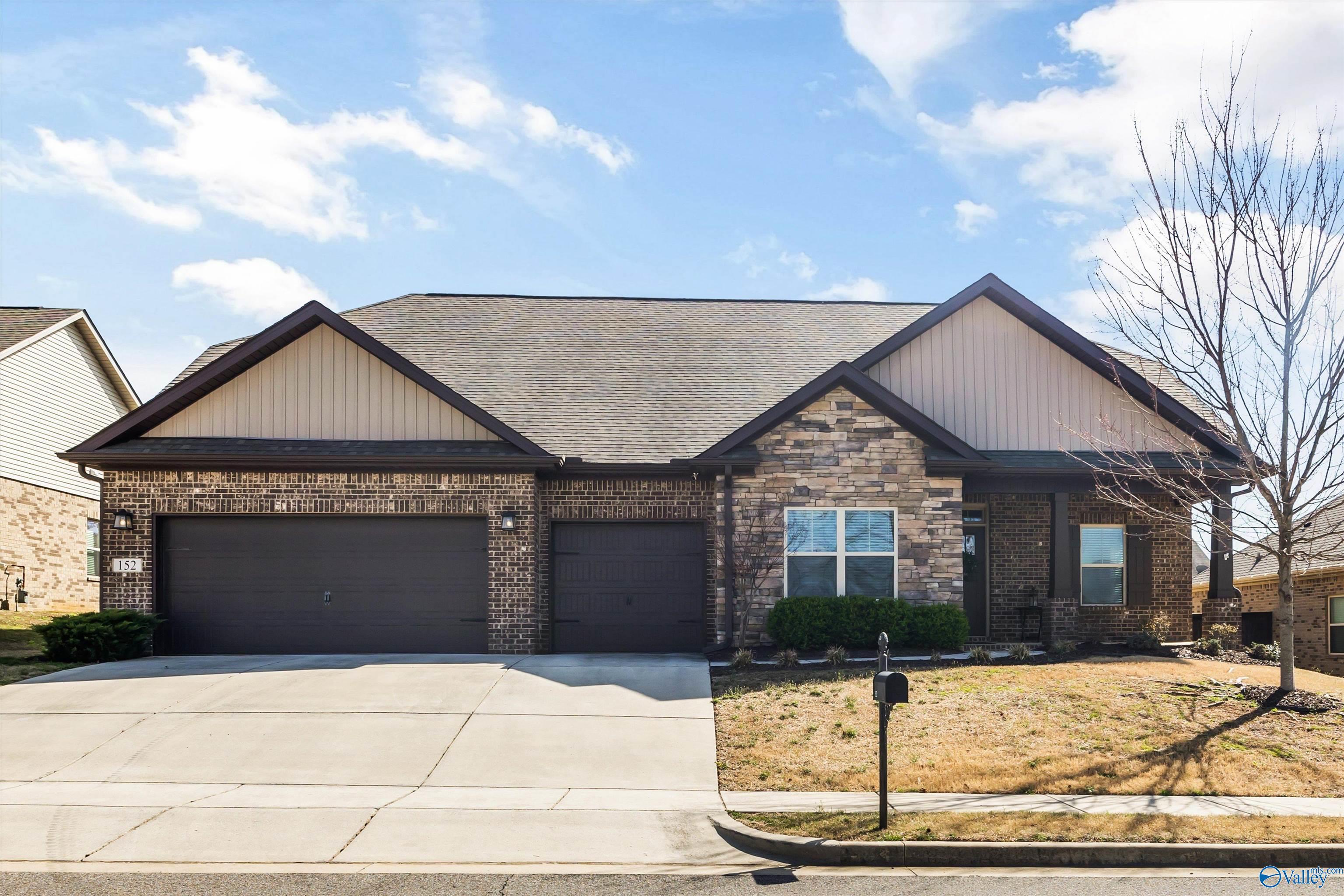 Property Photo:  152 Heritage Brook Drive NW  AL 35757 