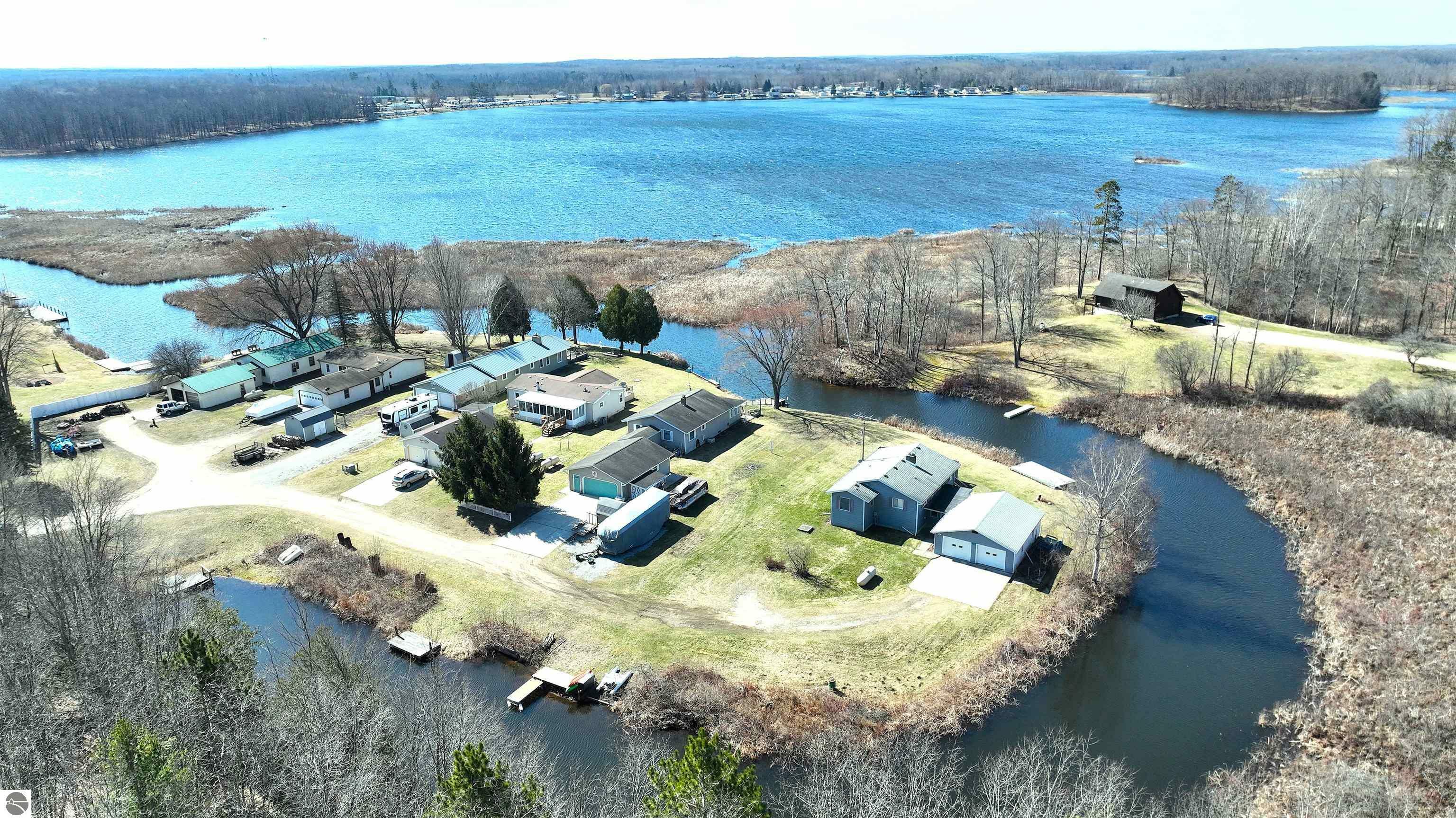Property Photo: 17429 Summit Court MI 49305