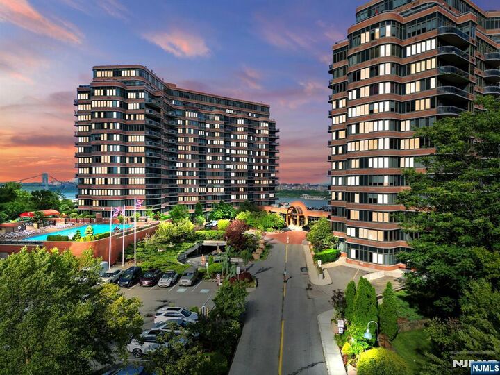 100 Carlyle Drive 5E-S  Cliffside Park NJ 07010 photo
