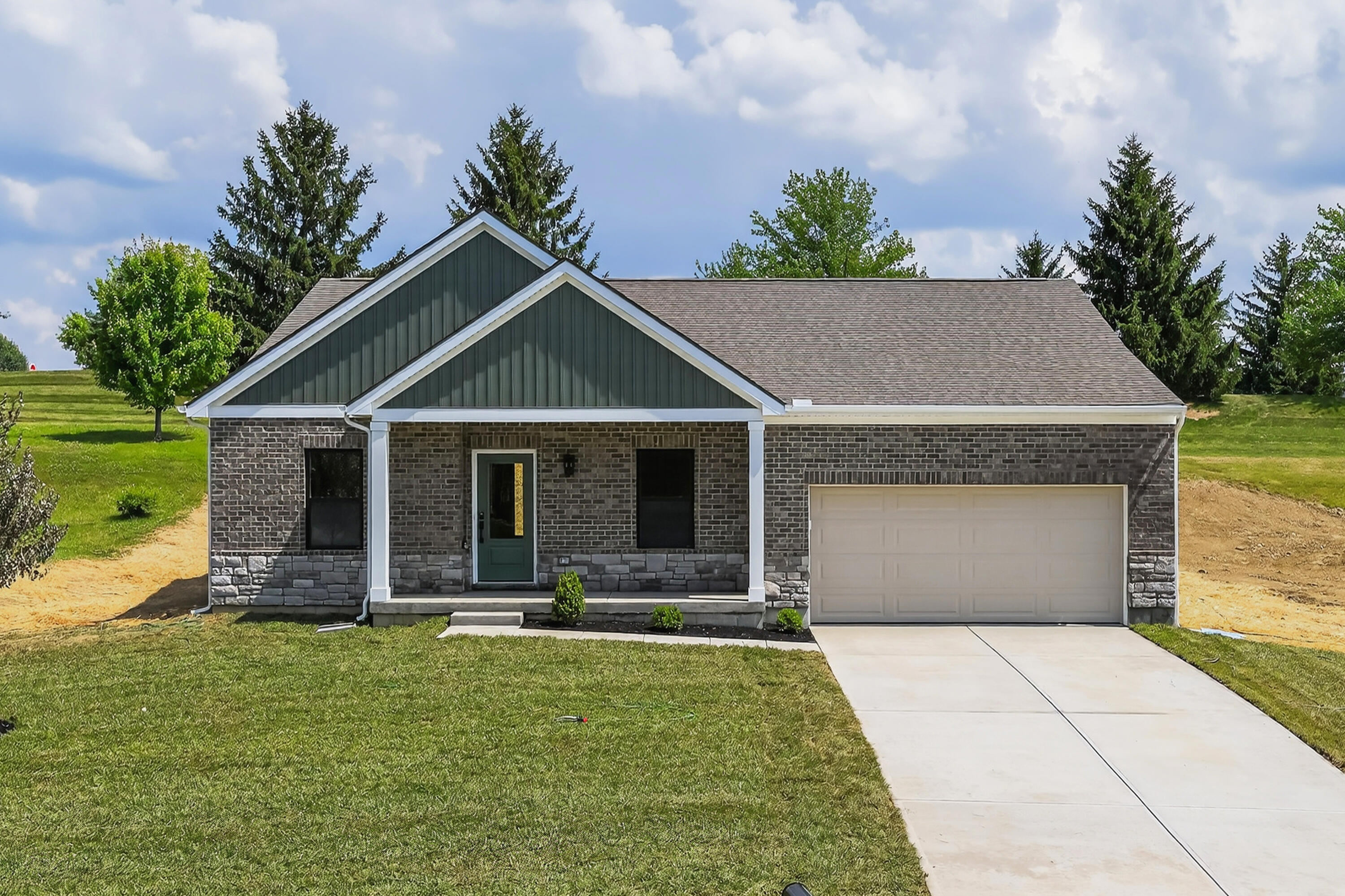 Property Photo: 11328 Coventry Court KY 41094
