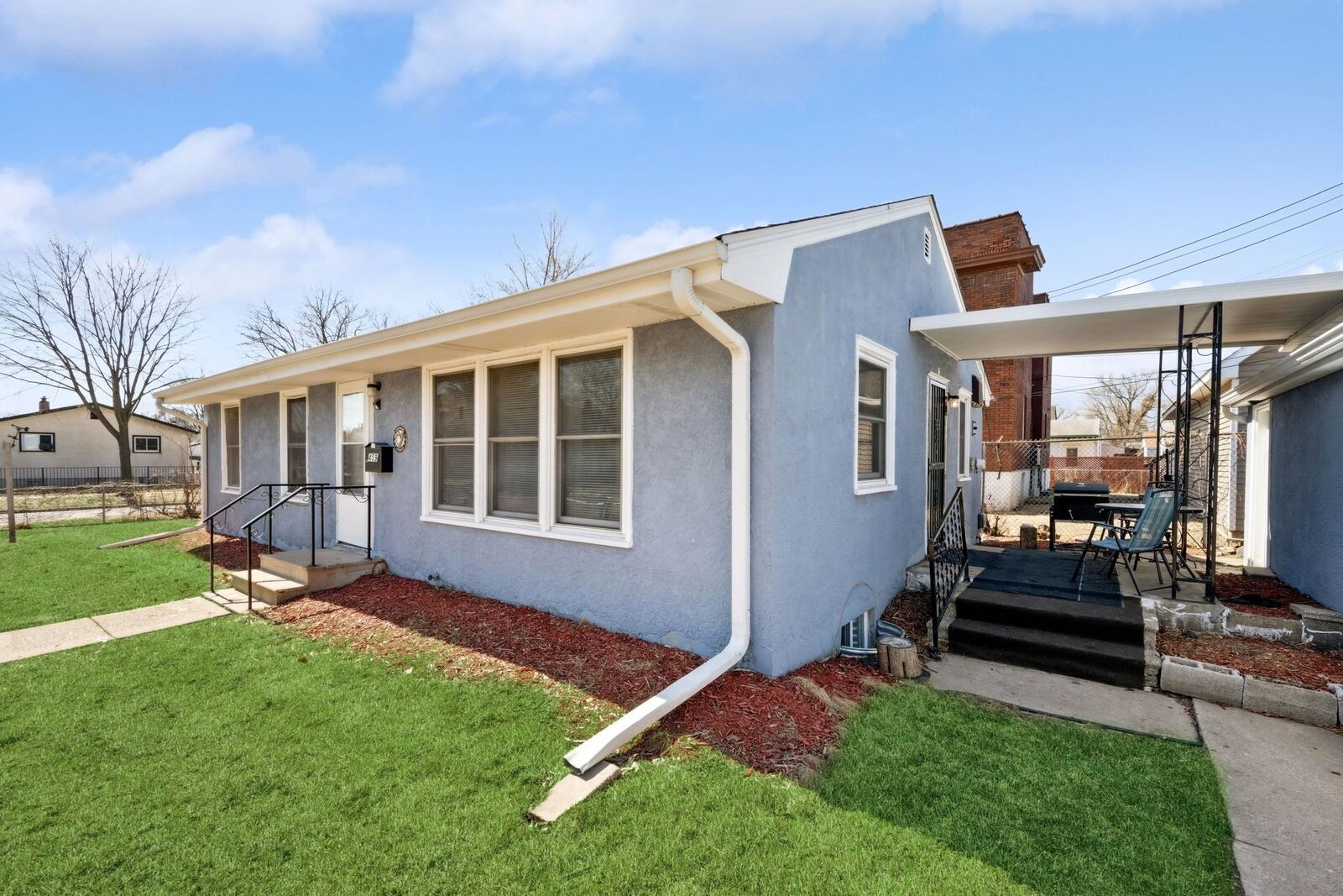Property Photo: 459 Milton Street N MN 55104