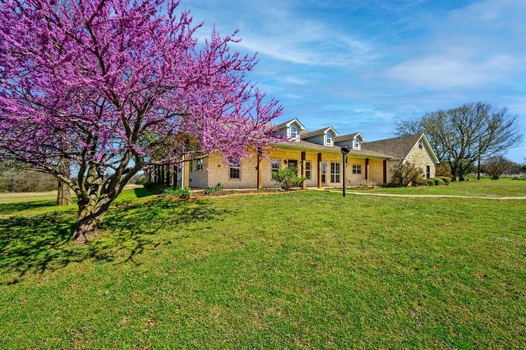 Property Photo: 4489 E Fm 120 TX 75021