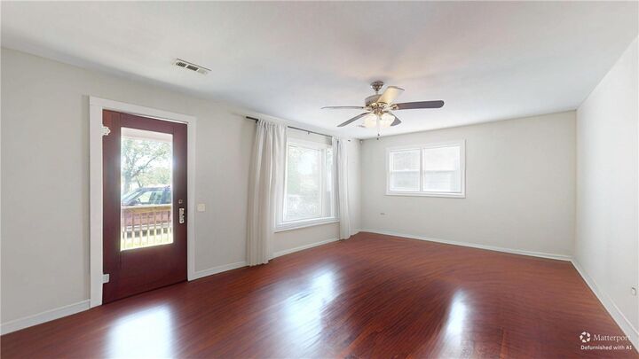 Property Photo: 809 W Central Avenue AR 72712