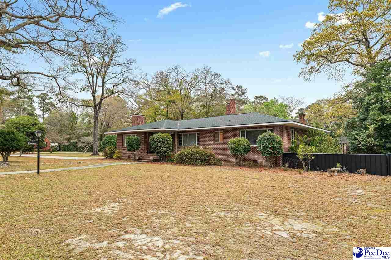 Property Photo: 600 Greenway Dr SC 29501