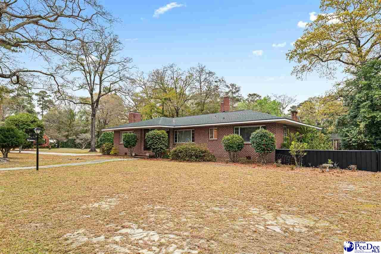 Property Photo:  600 Greenway Dr  SC 29501 