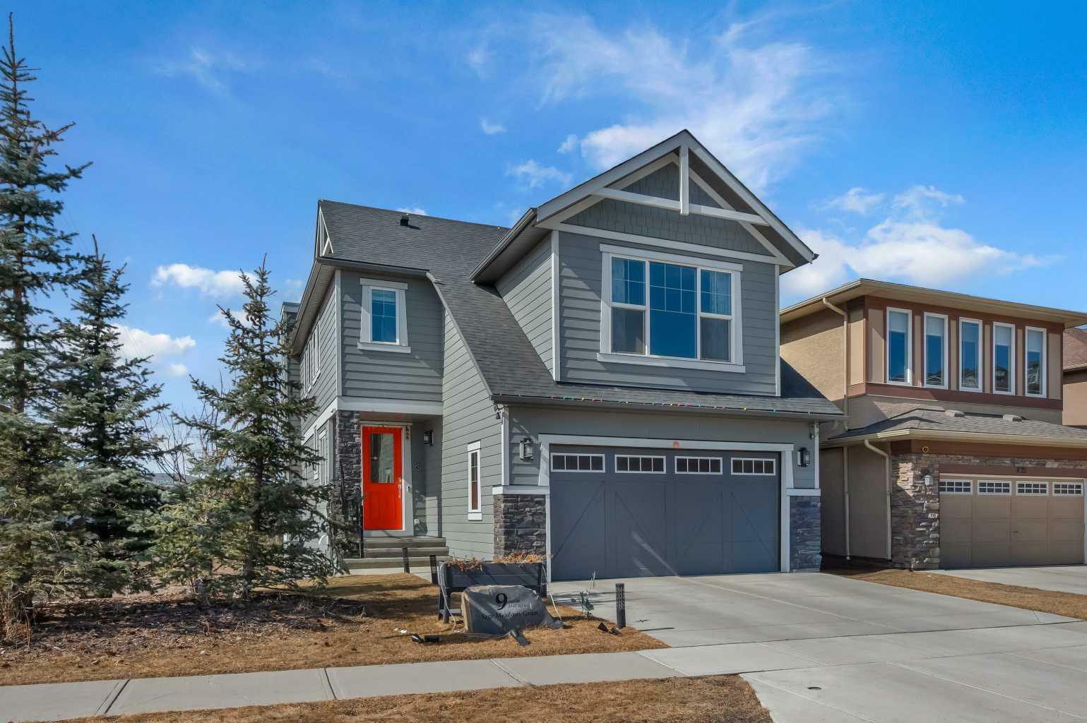 Property Photo: 9 Sage Meadows Green NW AB T3P 0X4