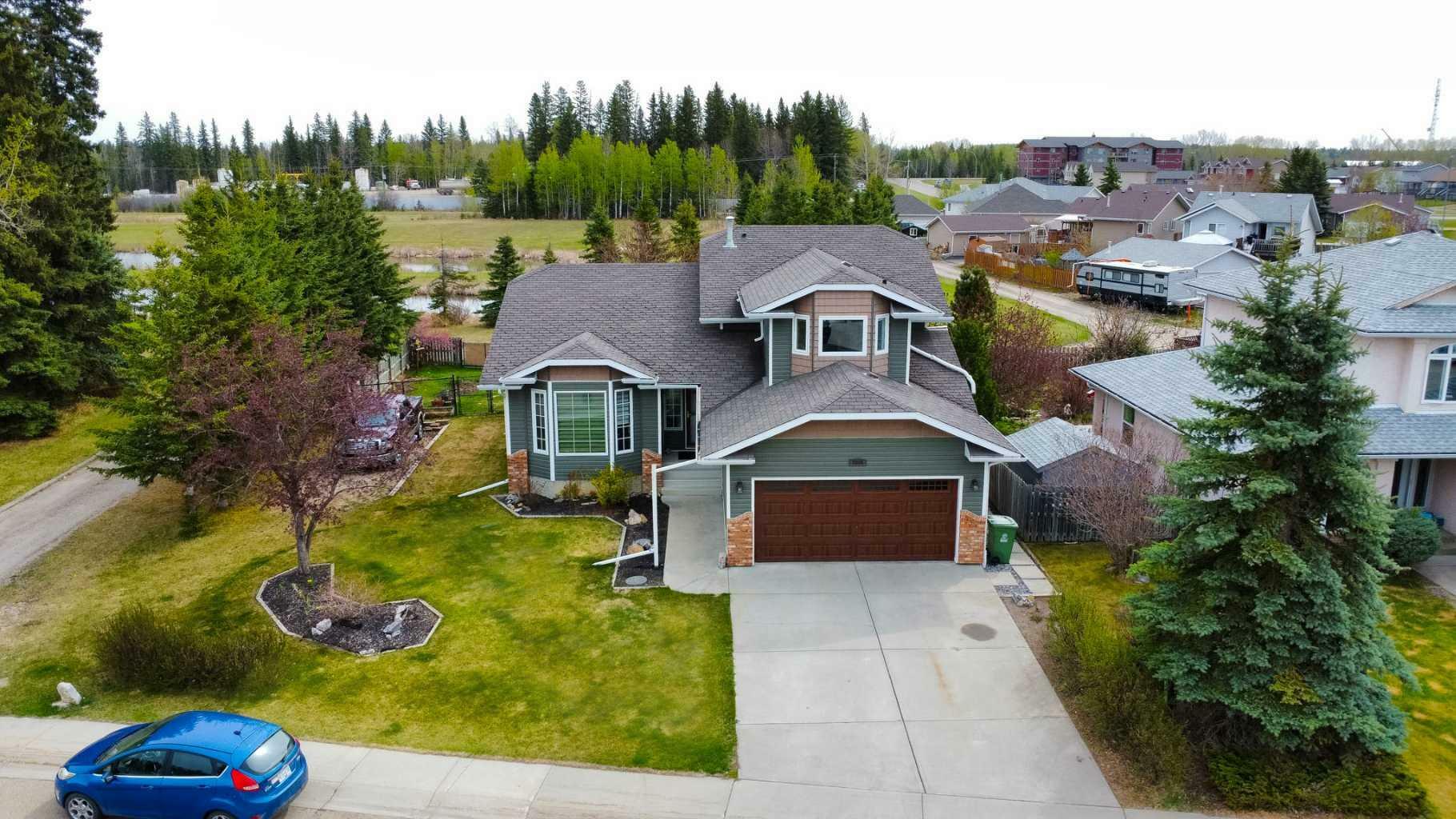 Photo de la propriété: 7005 61 Street AB T4T 1M2