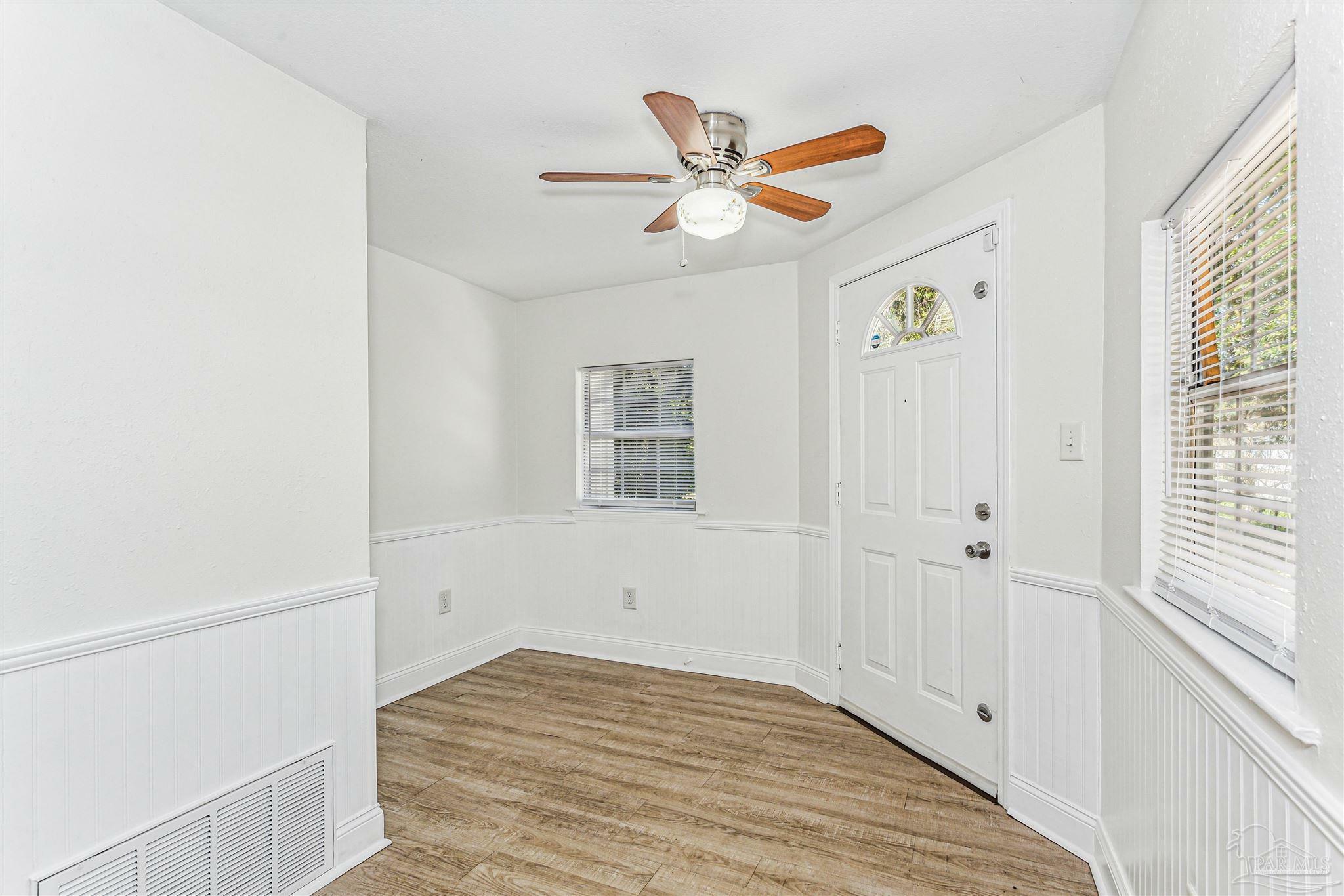 Property Photo: 1507 N S St FL 32505