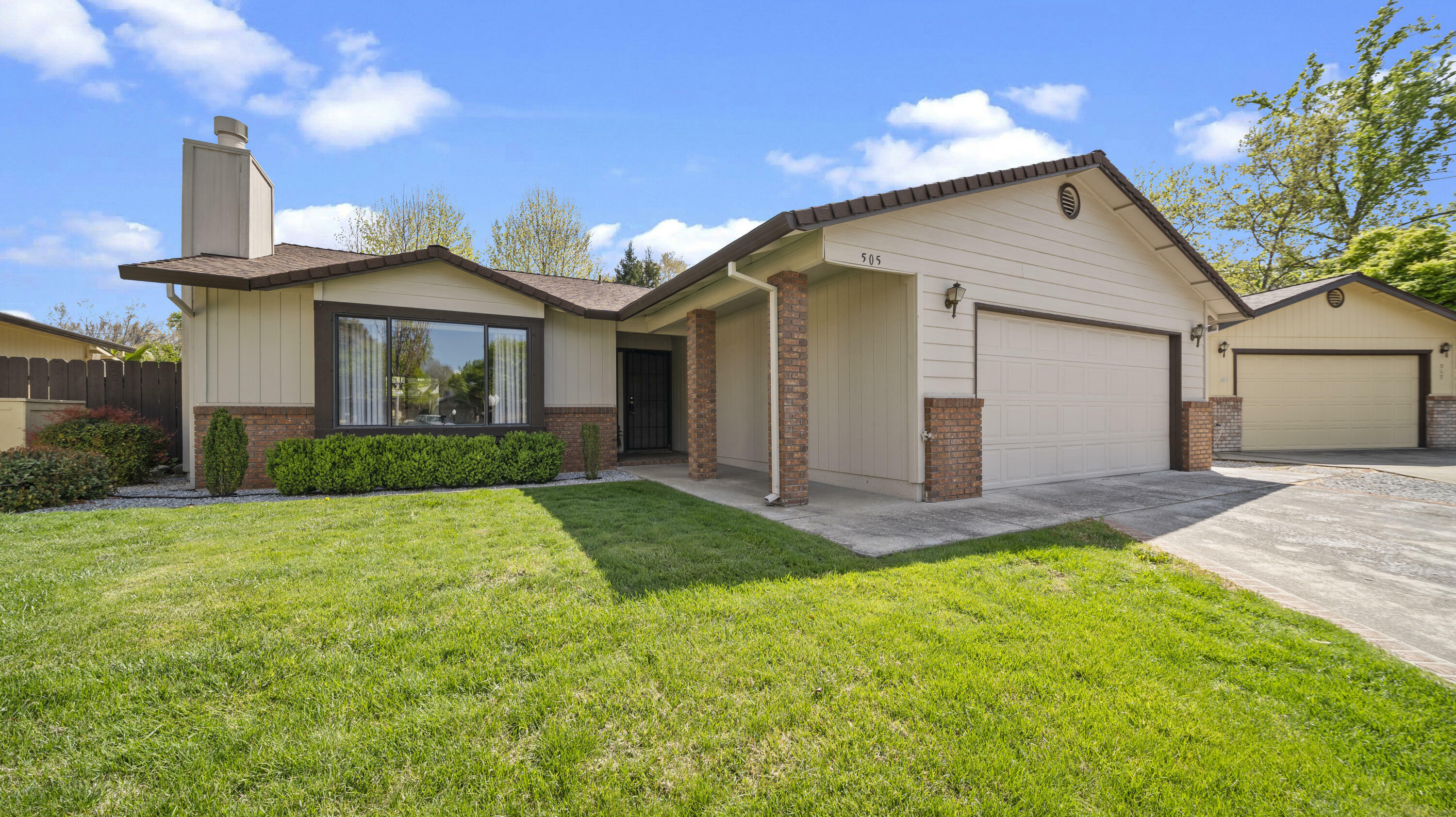 Property Photo: 505 Monet Walk CA 96001