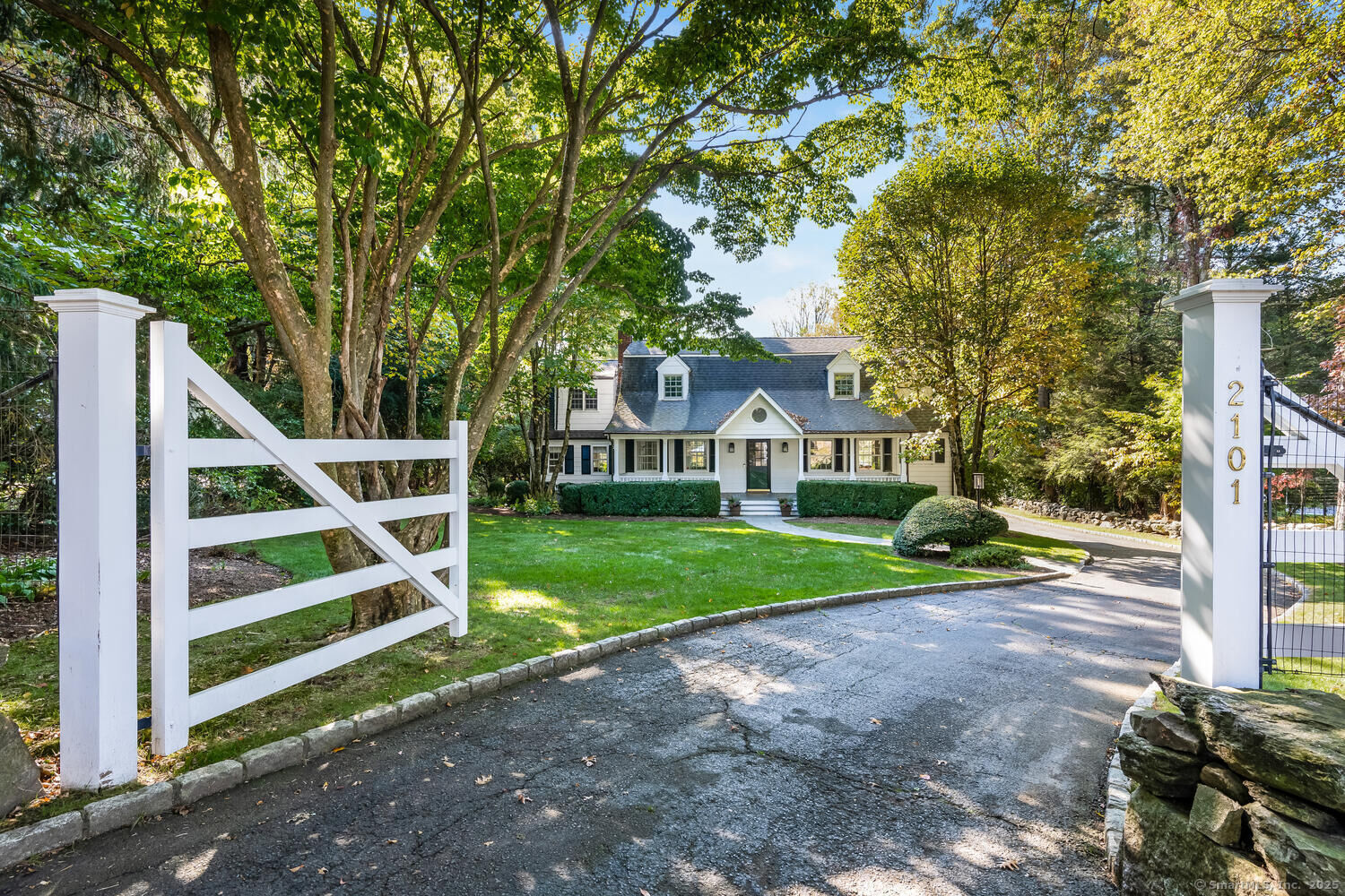 Property Photo: 2101 Burr Street CT 06824