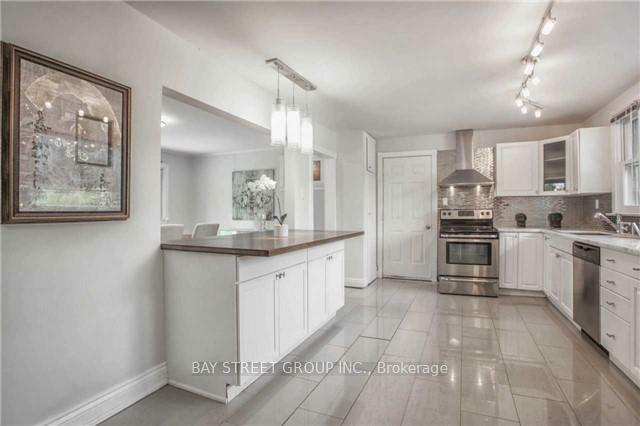 Property Photo: 1011 Janette Street ON L3Y 3C4