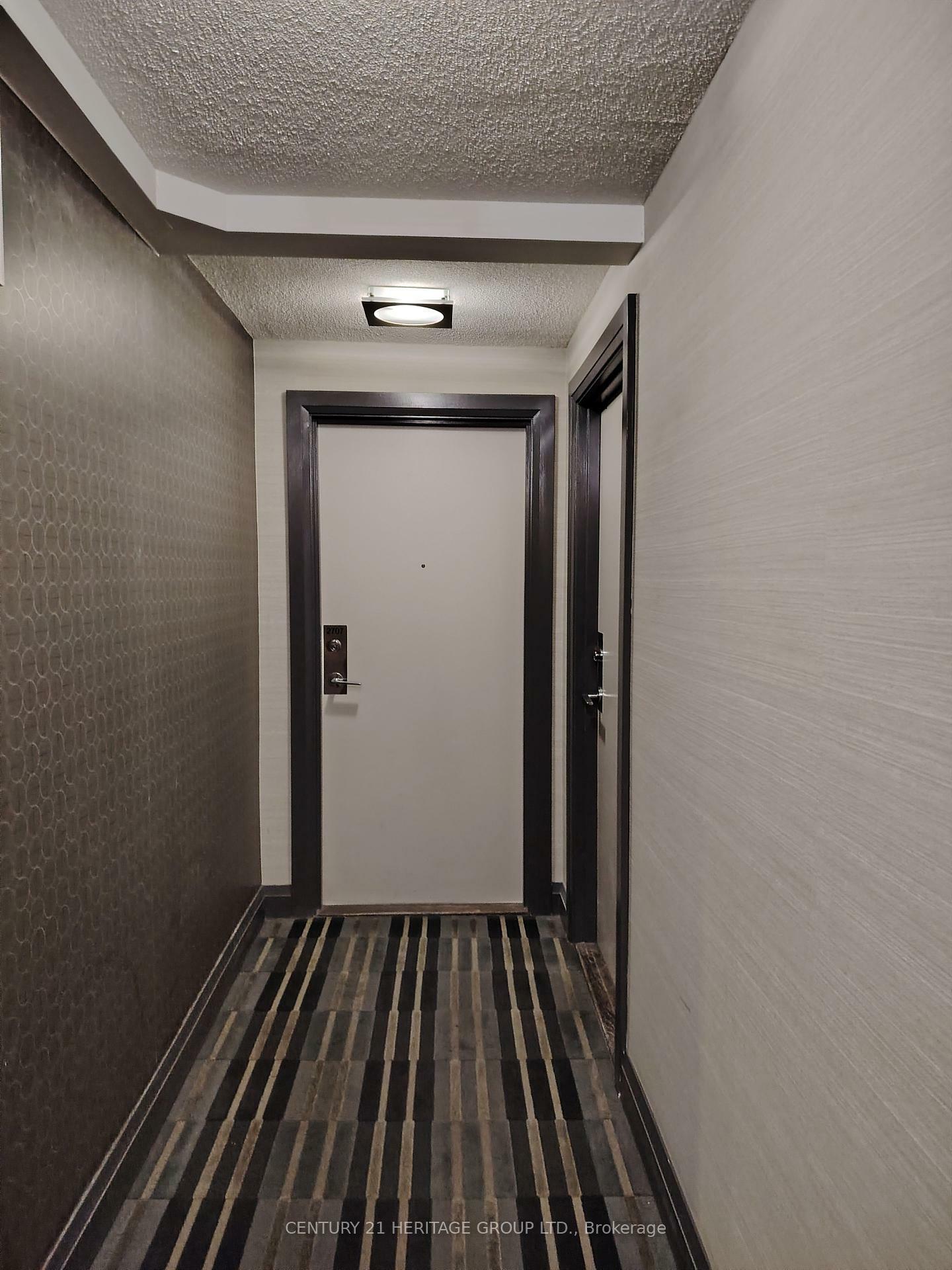 Photo de la propriété: 25 Town Centre Court 2707 ON M1P 0B4