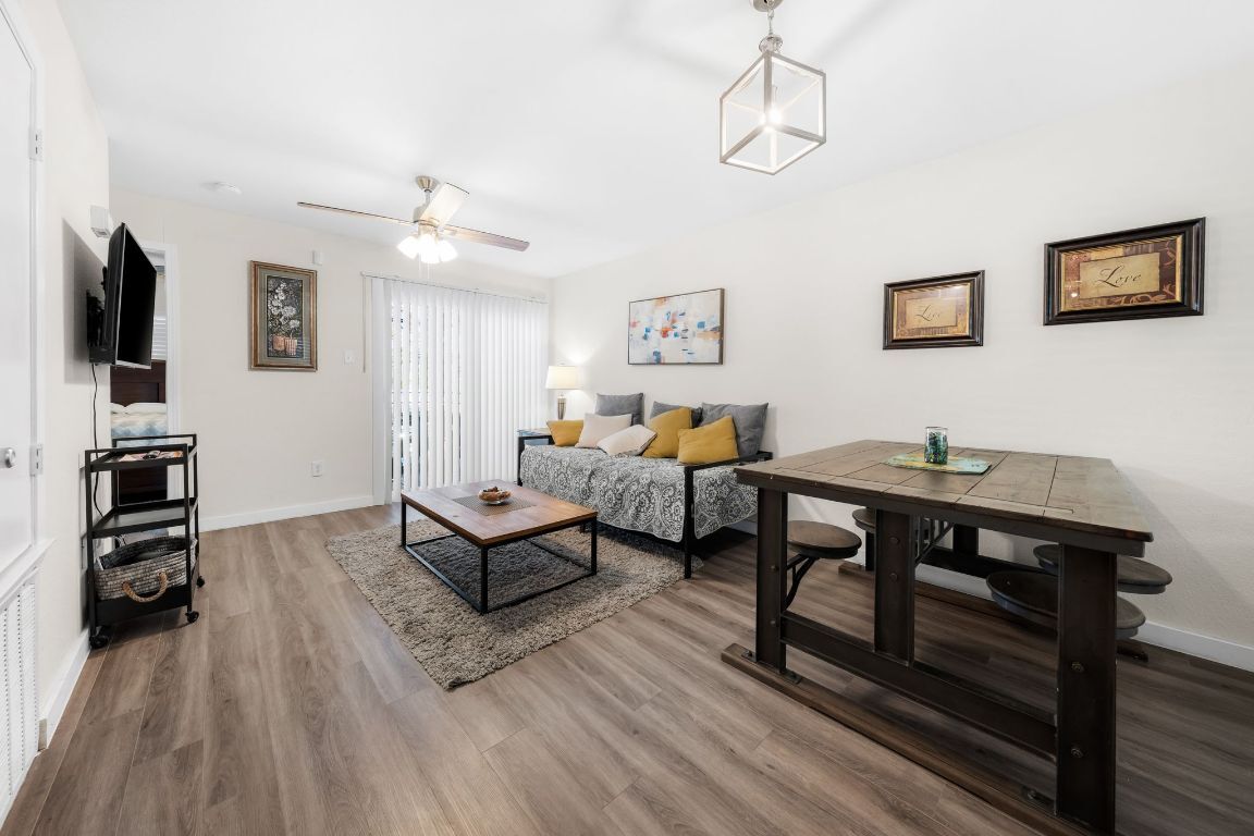 Property Photo:  1514 Parker Lane 107  TX 78741 