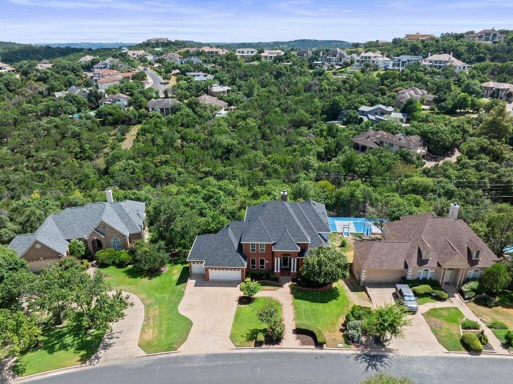 Property Photo: 2807 Round Table Road TX 78746