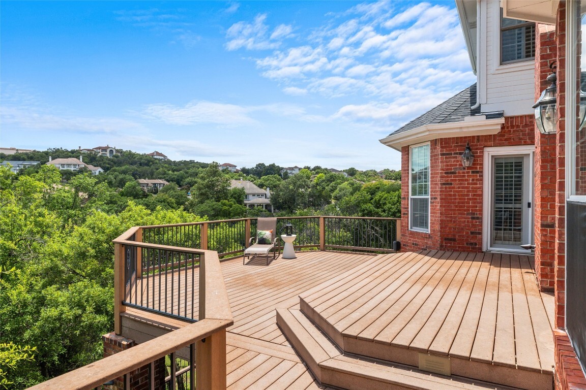 Property Photo: 2807 Round Table Road TX 78746