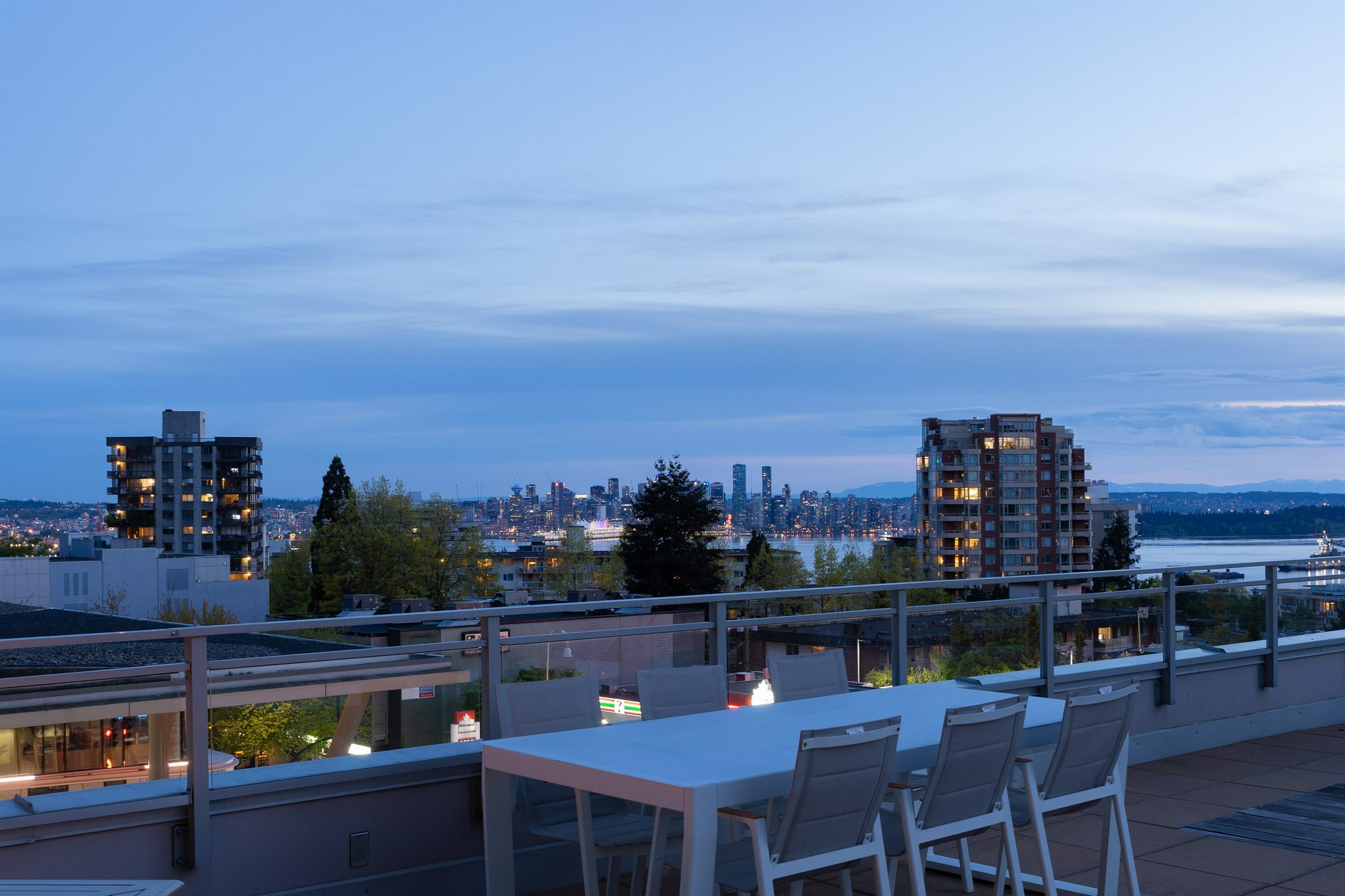 Photo de la propriété: 112 E 13th Street 306 BC V7L 0E4