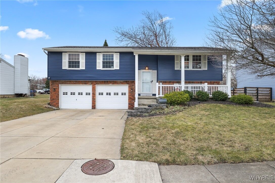 Property Photo:  27 Northridge Drive  NY 14224 