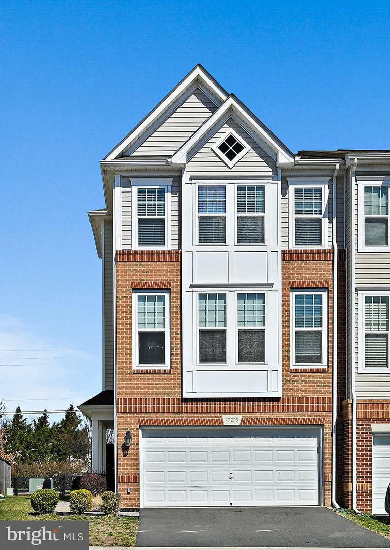 Property Photo: 43296 Novi Terrace VA 20147