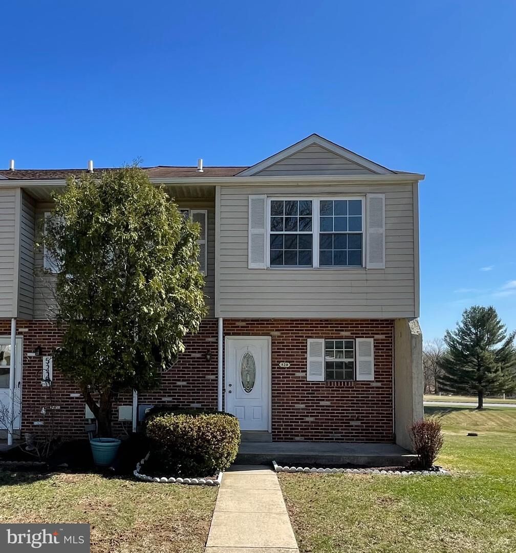 Property Photo:  520 Lancaster Court  PA 19335 