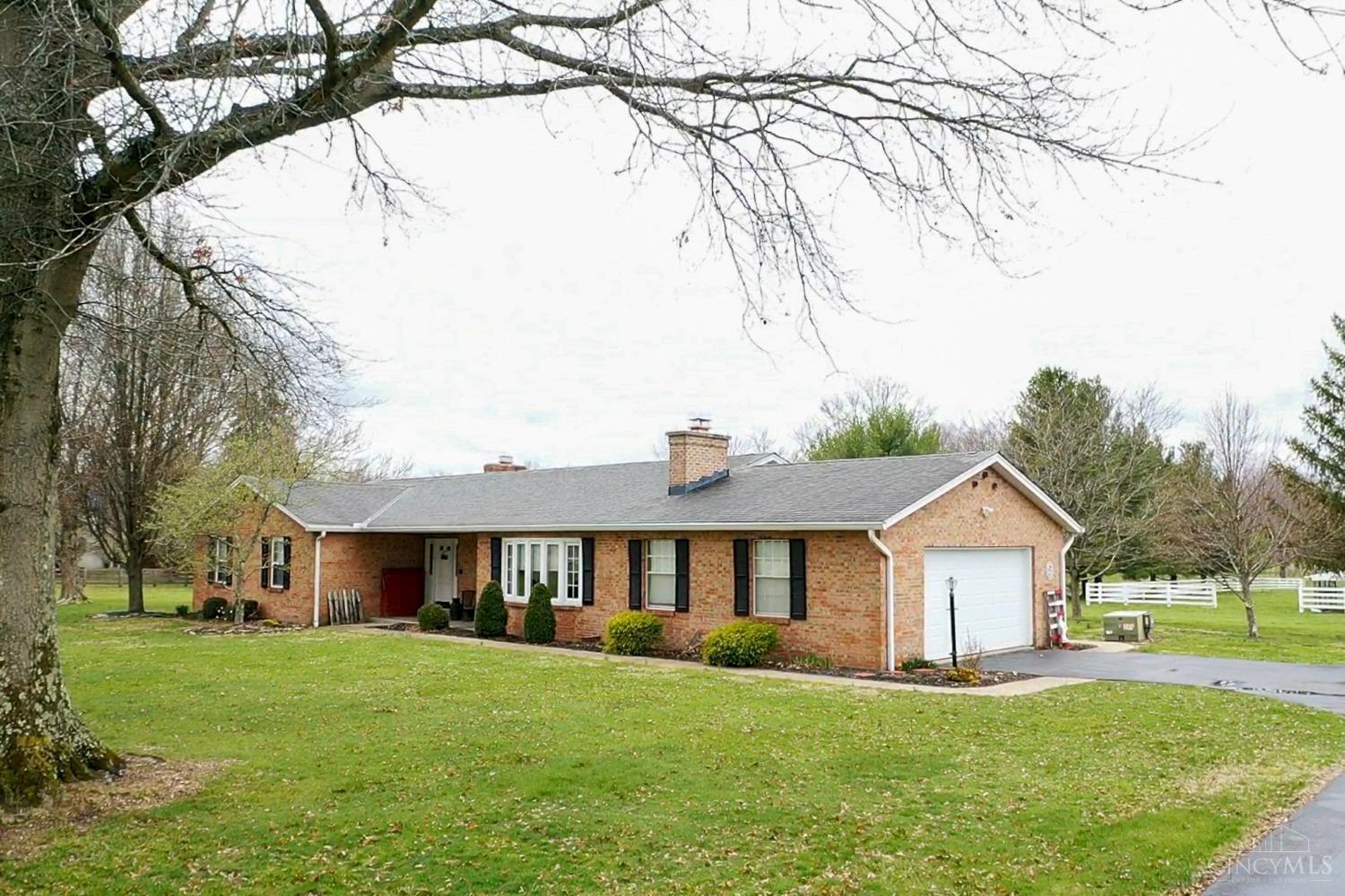 Property Photo: 2549 Swings Corner Pt Isabel Road OH 45106