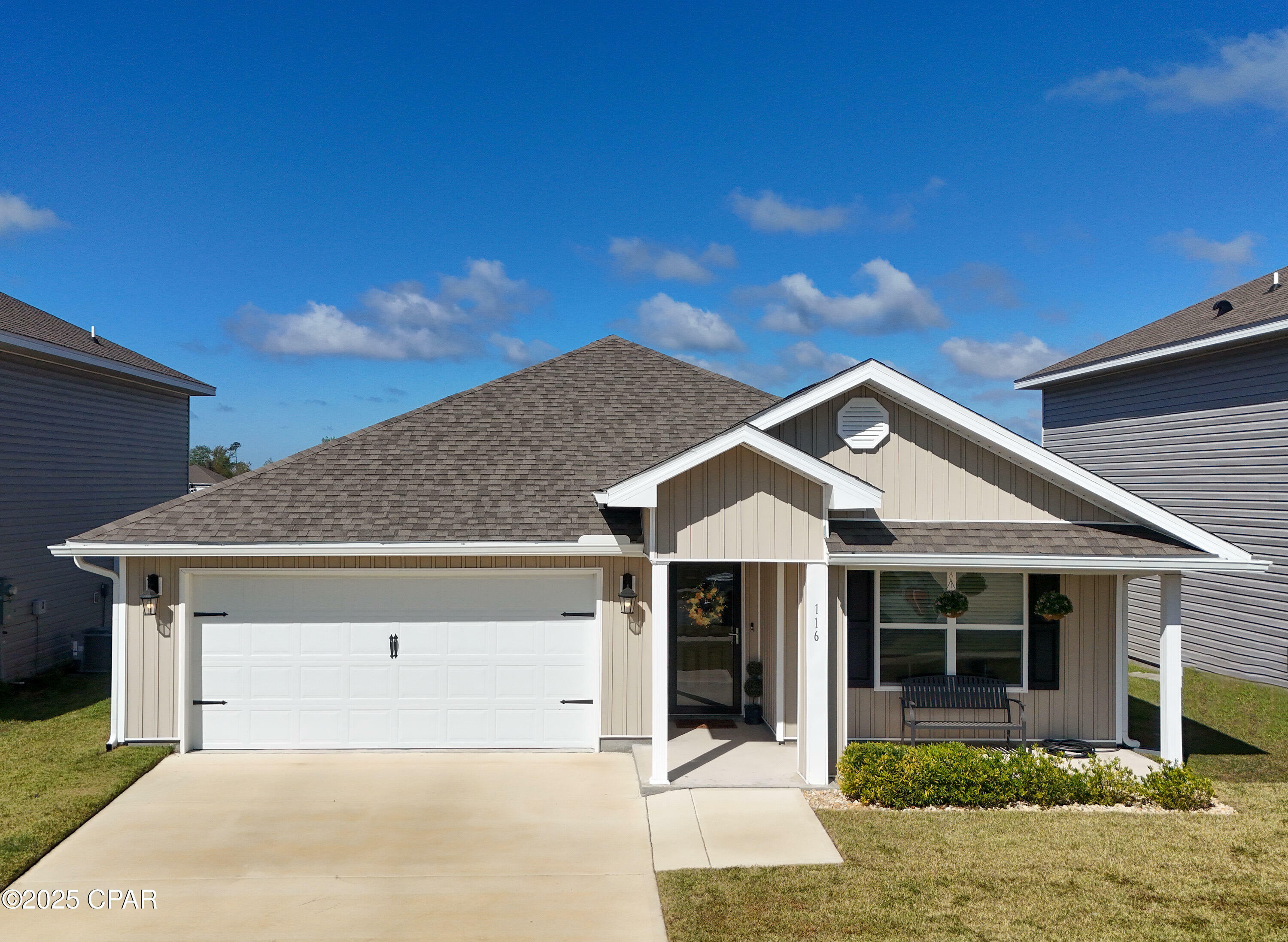 Property Photo: 116 Ryder Lane FL 32404