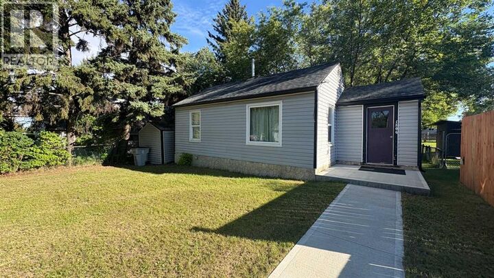 Property Photo: 1206 6 Avenue AB T9W 1G2
