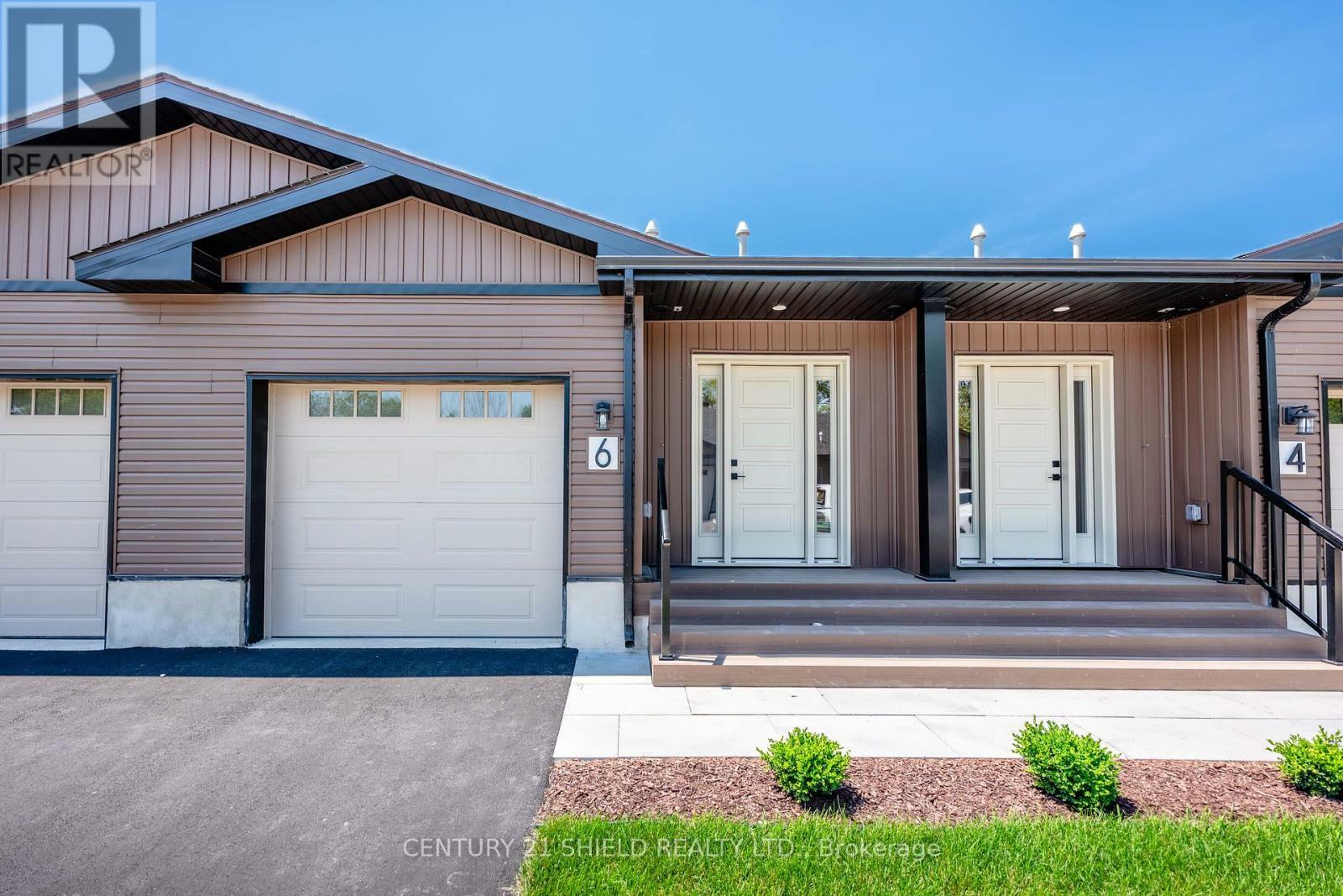 Property Photo: 6 Erindale Lane ON K0C 1P0
