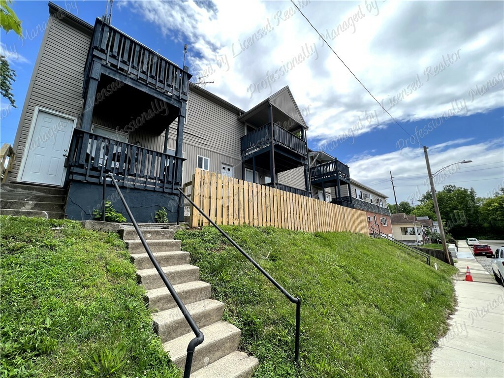 Property Photo: 208 Klee Avenue OH 45403