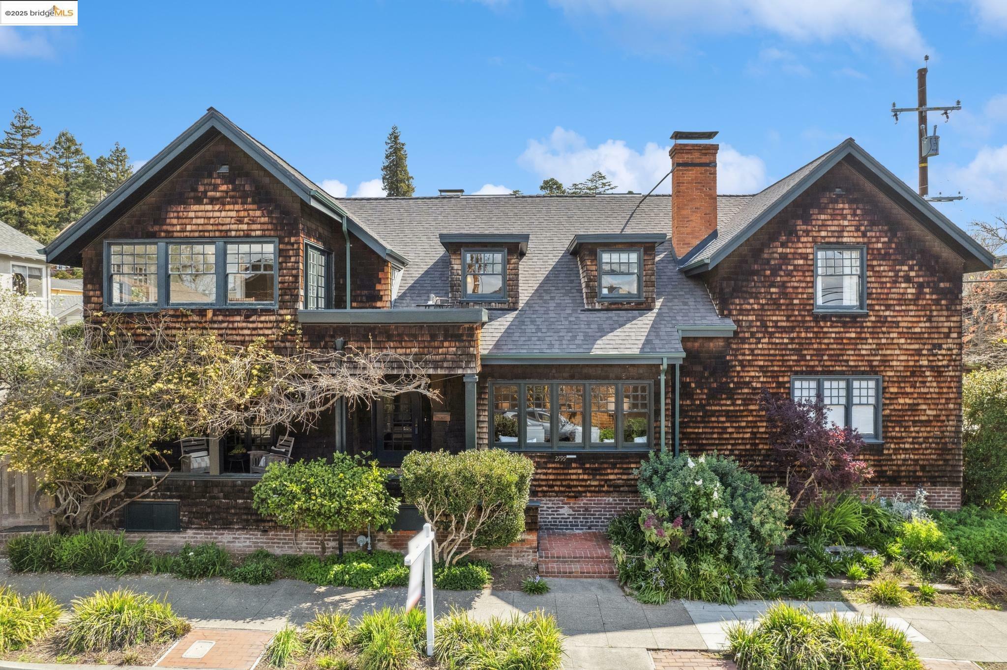 Property Photo: 2799 Piedmont Ave CA 94705