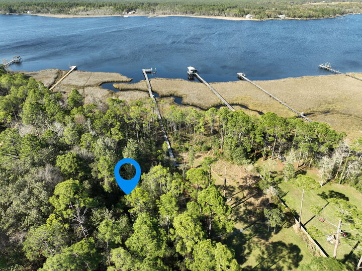 Property Photo: 7962 Sleepy Bay Boulevard FL 32566