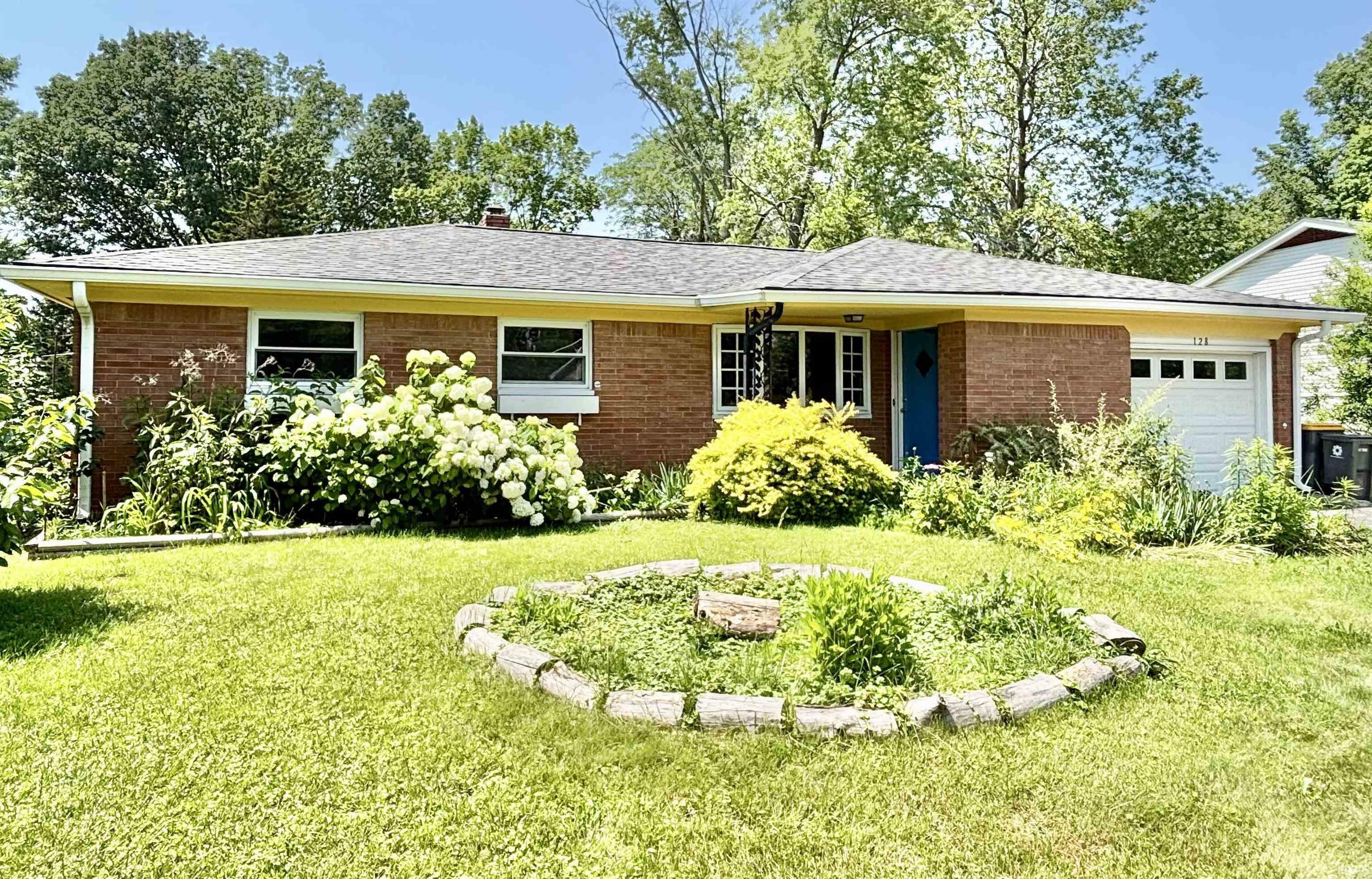 Property Photo: 128 S Park Ridge Road IN 47408