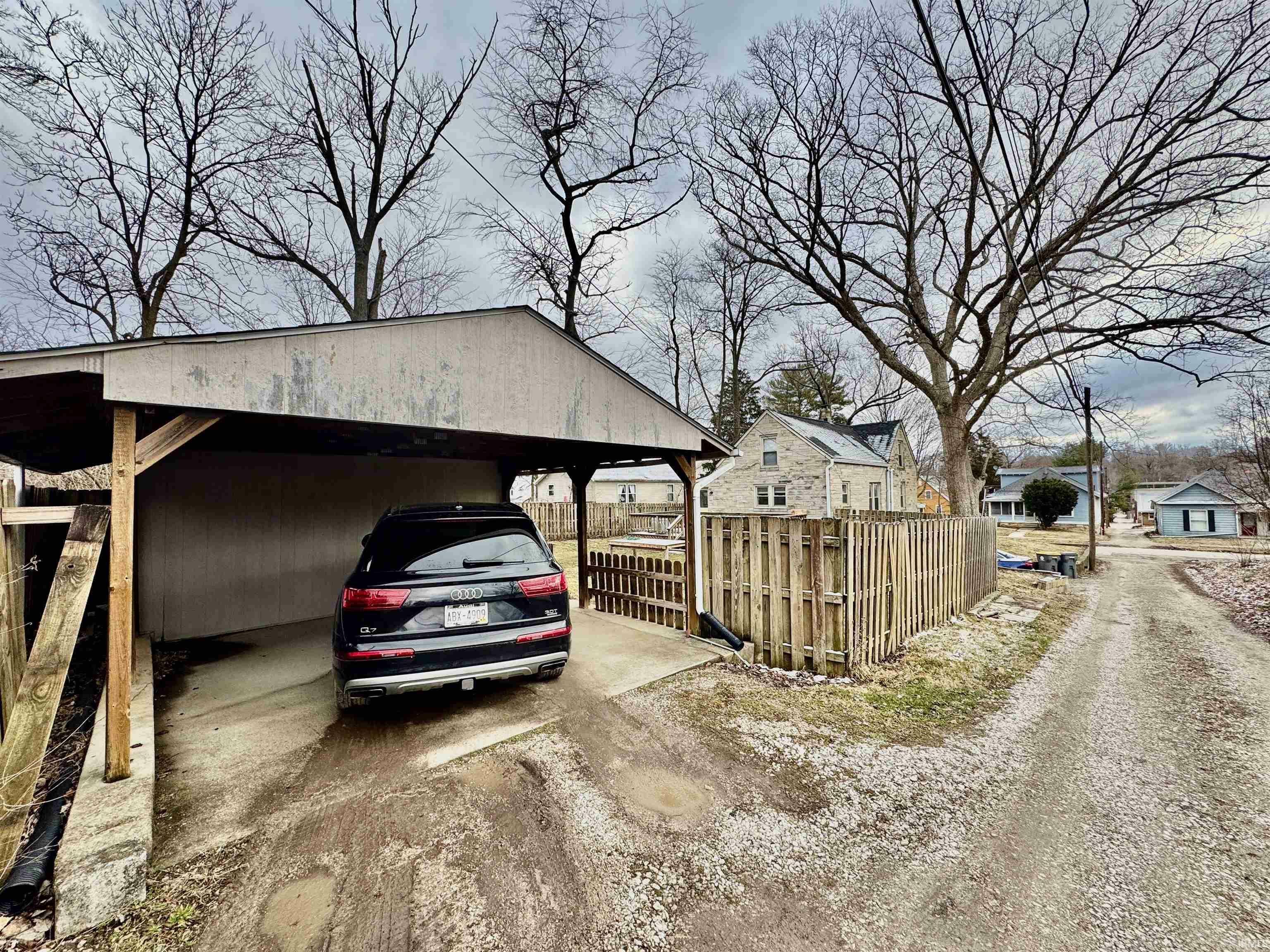 Property Photo: 1105 N Woodburn Avenue IN 47404