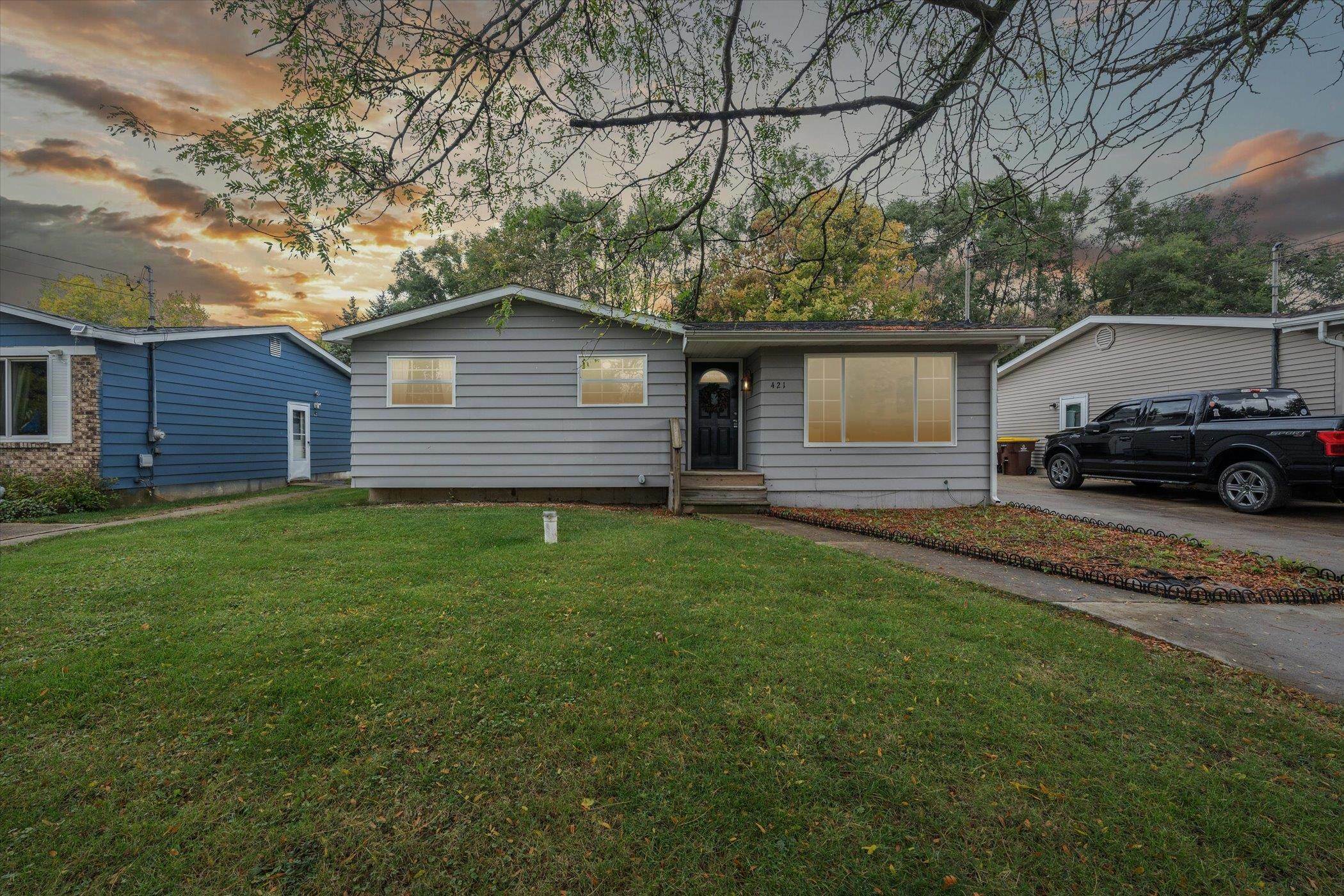 Property Photo: 421 E Clinton Street MI 48476
