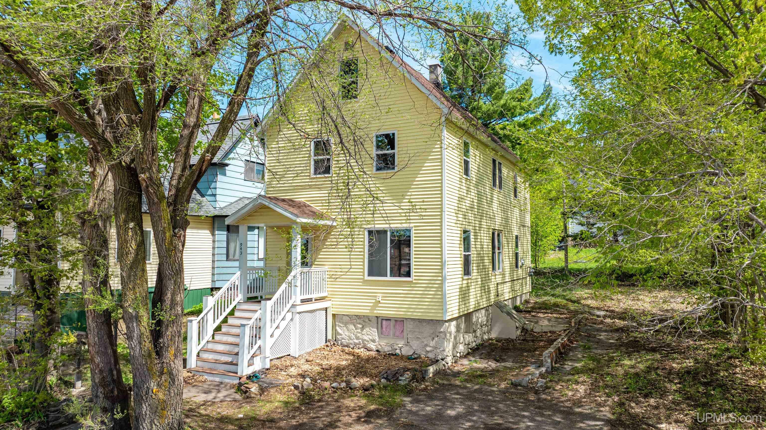 943 S Lincoln Drive  Hancock MI 49930 photo