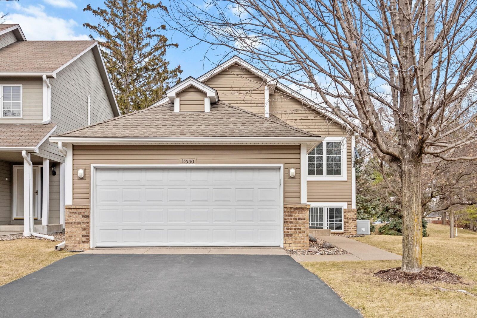 Property Photo:  15560 Sussex Drive  MN 55345 
