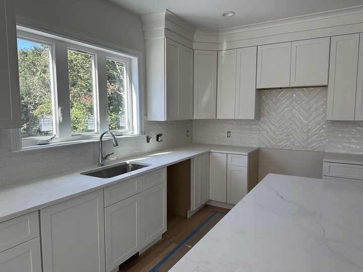 Property Photo:  2 Libbey Lane  MA 01536 