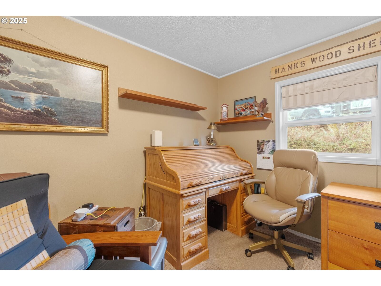 Property Photo: 111 N Crescent Dr WA 98626