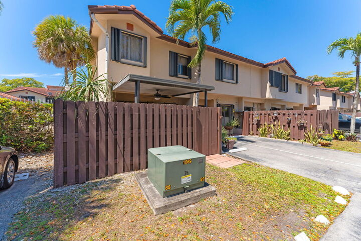 Property Photo: 14205 SW 57th Lane 5-A-6 FL 33183