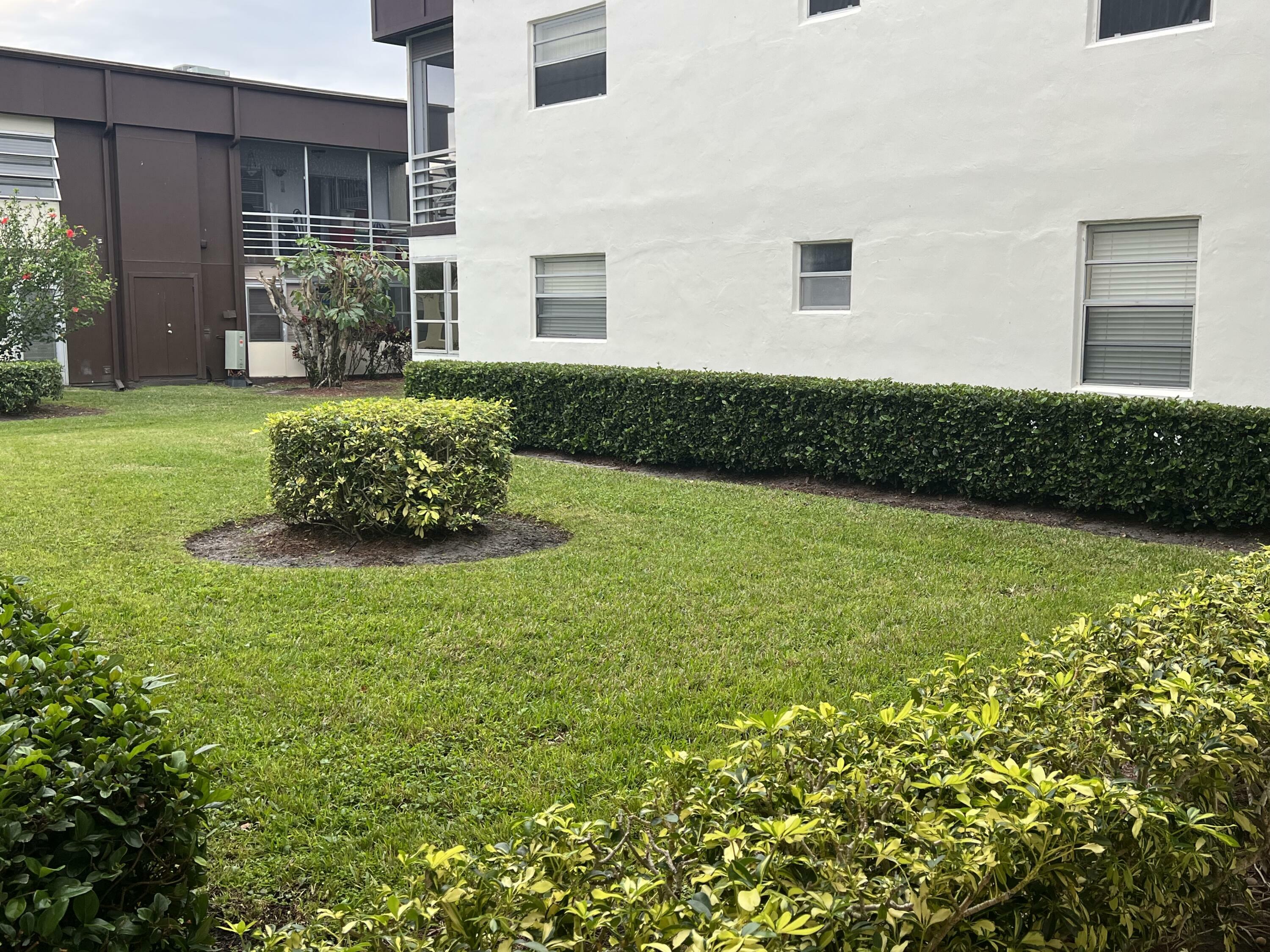 Property Photo: 679 Normandy O FL 33484