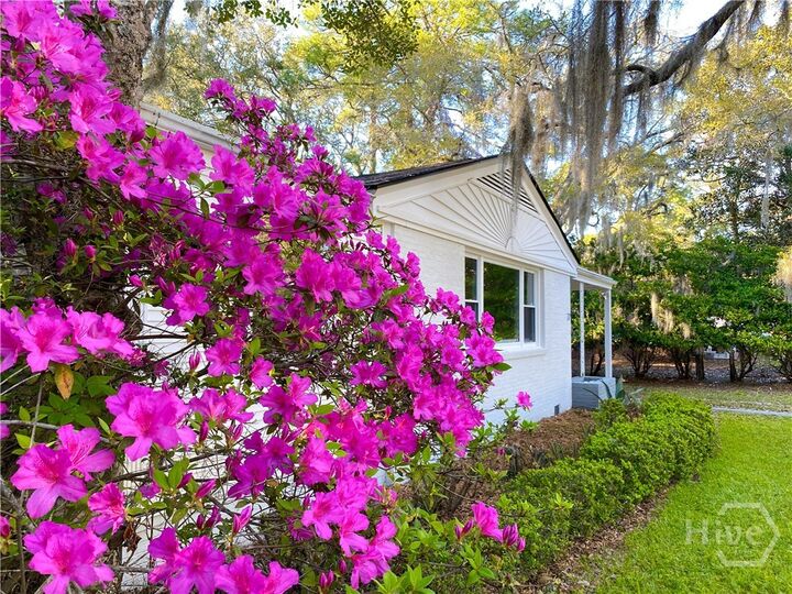 Property Photo:  22 Colonel Estill Avenue  GA 31406 