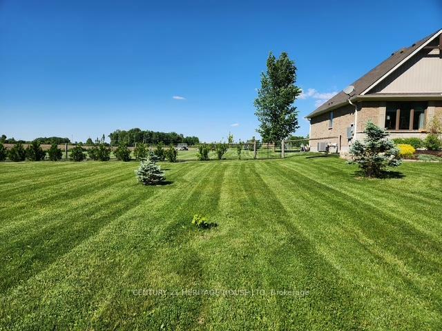 Property Photo:  10286 Ford Road  ON N5P 3T1 