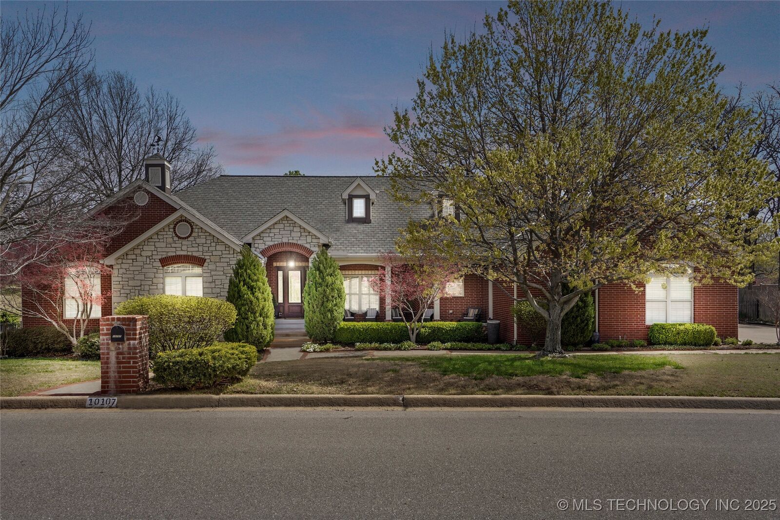 Property Photo:  10107 S 69th  OK 74133 