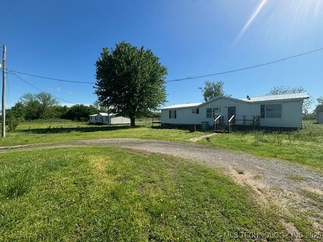 Property Photo: 116871 S 4120 Road OK 74432