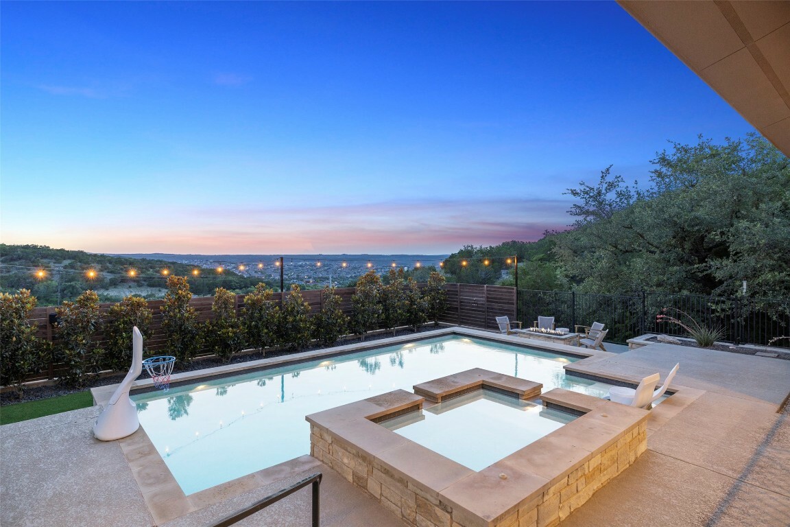 Property Photo: 204 Ringtail Stream Drive TX 78738